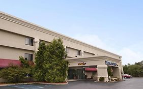 Baymont By Wyndham Battle Creek/I-94